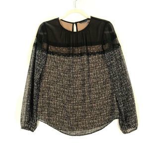White House Black Market Blouse Ladies 00 Black White Nude Lined Keyhole Lace
